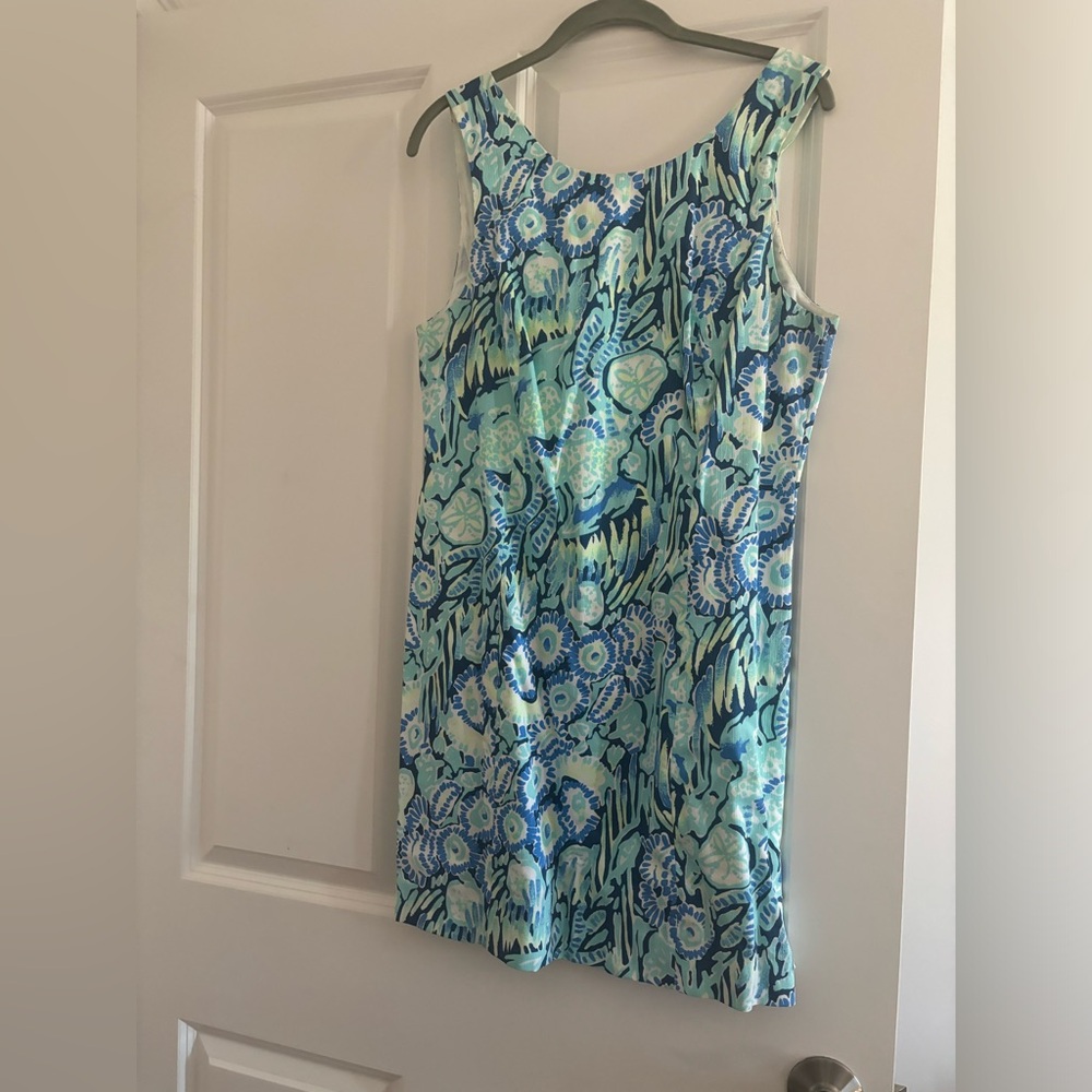 Like New, Lilly Pulitzer Shift Dress with bow details